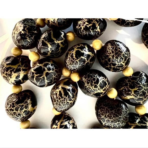 🎁Custom made🇨🇦-Multimedia  long necklace-gold & black “lucky bean” shaped beads - Picture 8 of 10